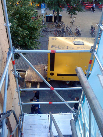 die andere Seite des Tisches