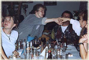 Annett sagt Tsch&uuml;&szlig;